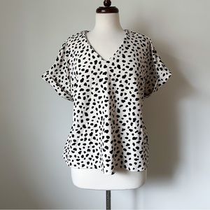 Nordstrom MELLODAY Boxy Shift Top in Black and White Animal Print • Size M